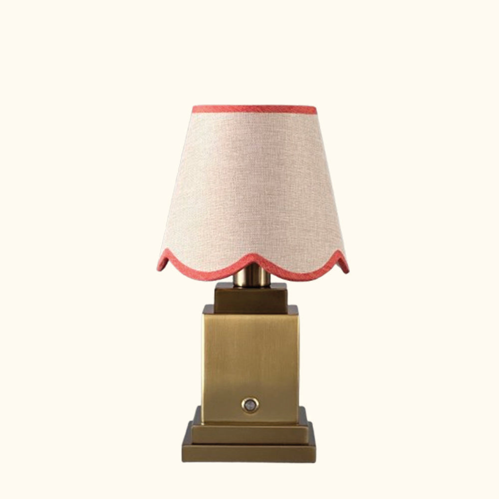 Molly Tablelamp scallop coral